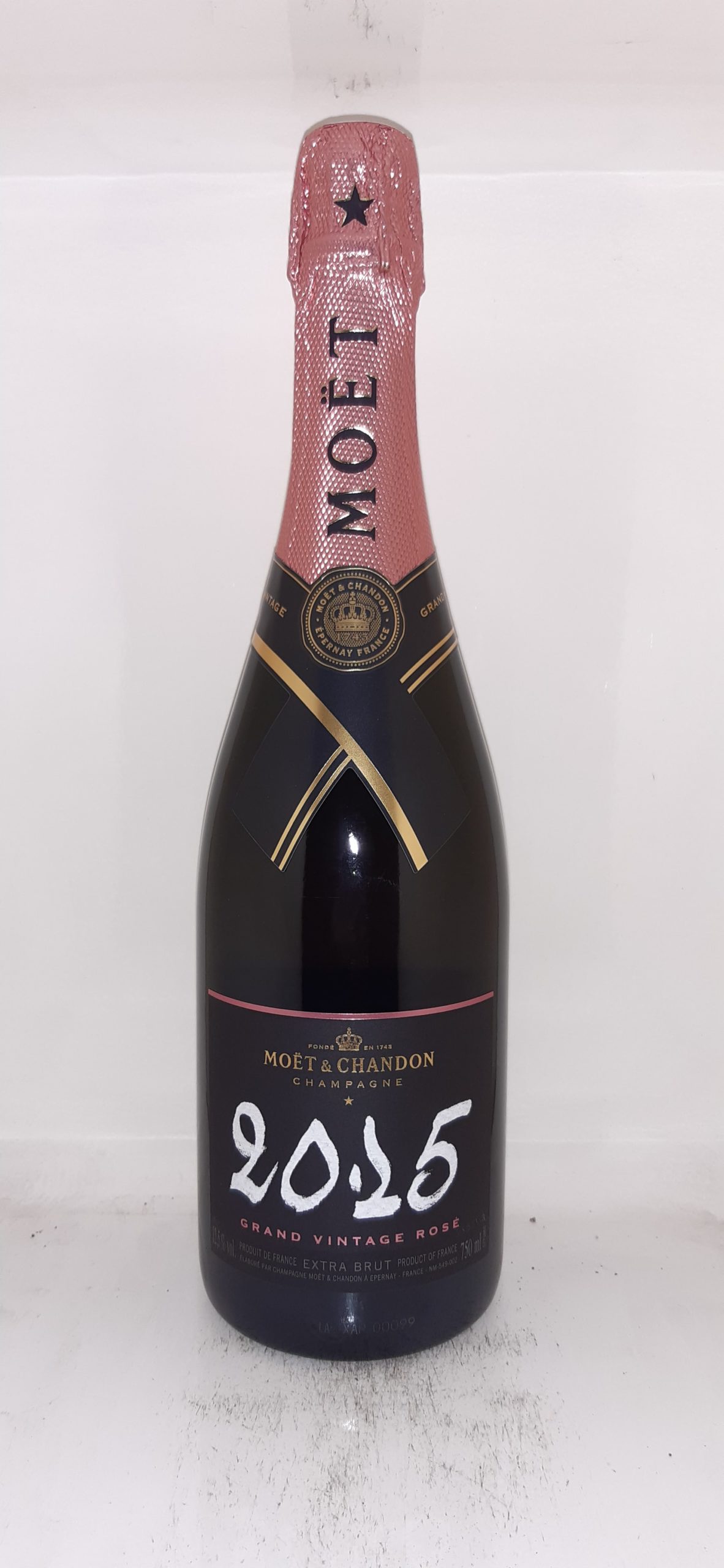 Champagne MOET & CHANDON Grand Vintage Rosé 2015 Brut – Cave des Sacres